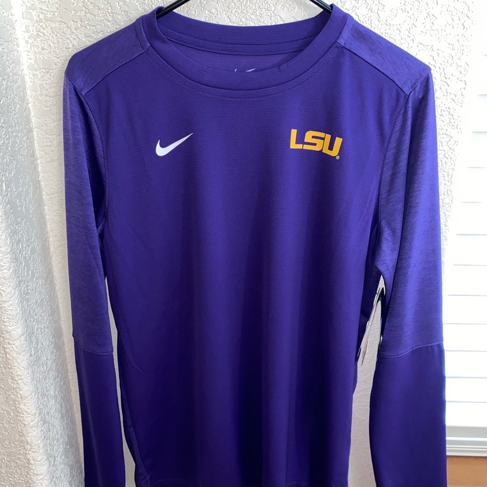 Women’s LSU long sleeve top. NWT. Size Medium💜